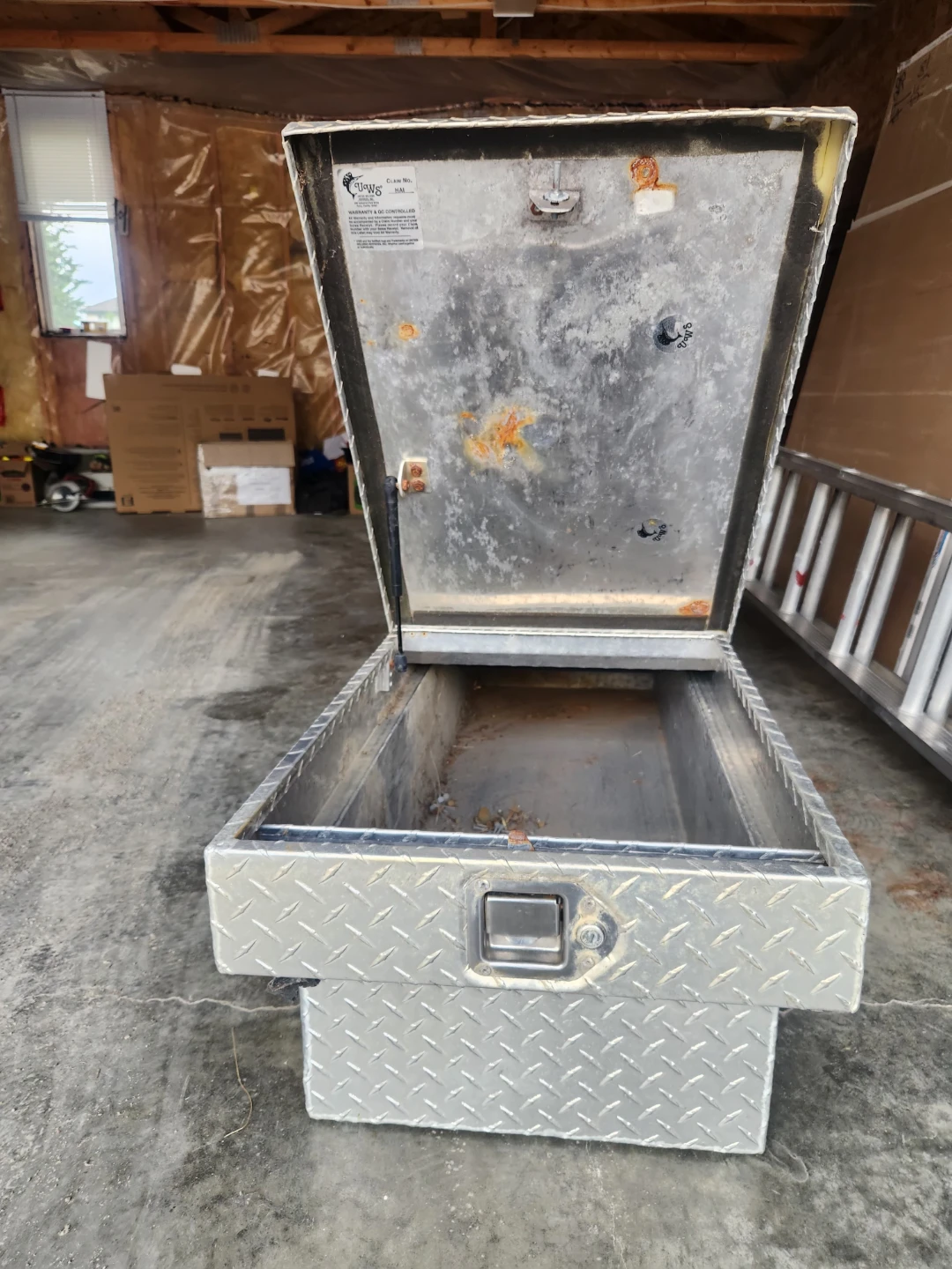 Aluminum Diamond Plate Tool Box - photo 2