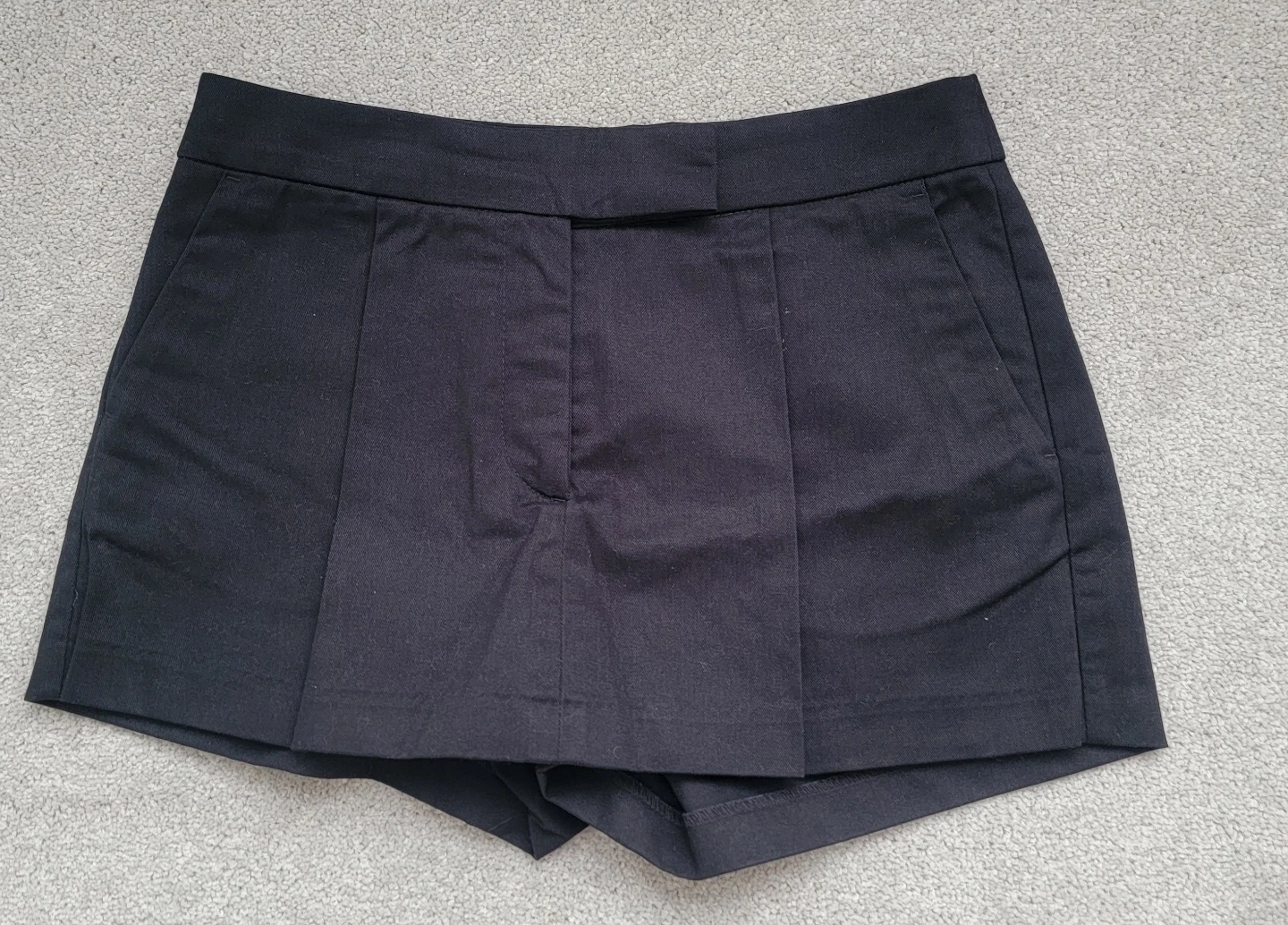 Black H&M Divided Skort Size 6