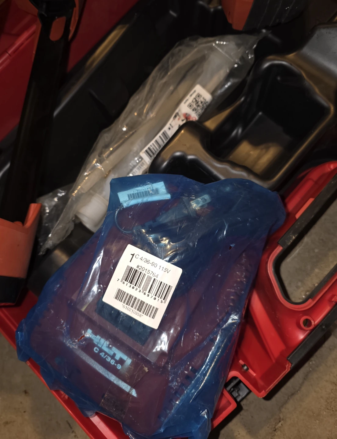 Hilti HDE 500-A18/22 Cordless Dispenser with Battery and Charger - photo 3
