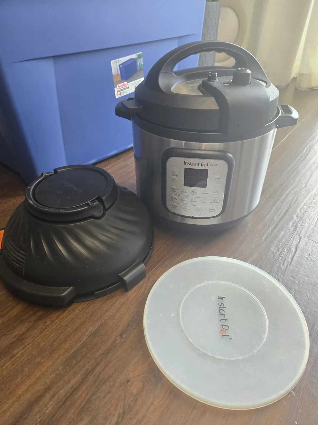 Instant Pot pressure cook 7 in 1 + Air Fryer Lid