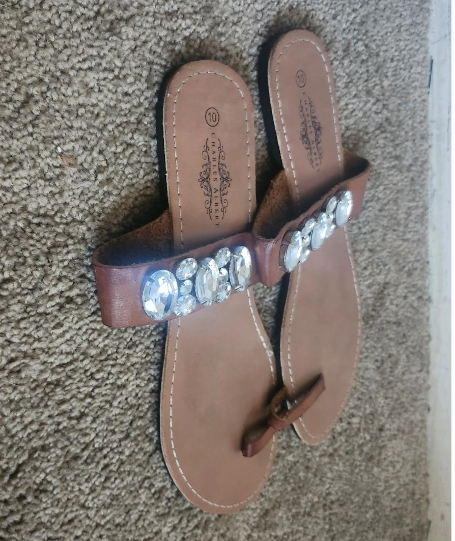 Charles Albert Women sandals