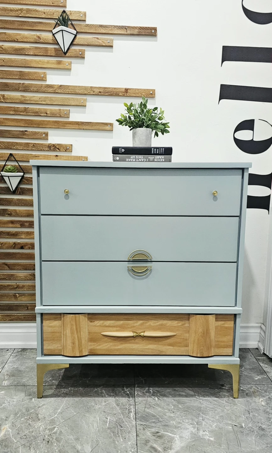 Vintage MCM Dresser - photo 2