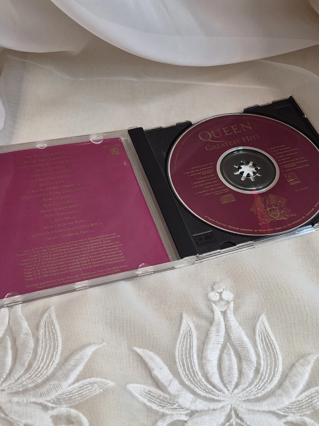 Queen Greatest Hits CD - photo 3
