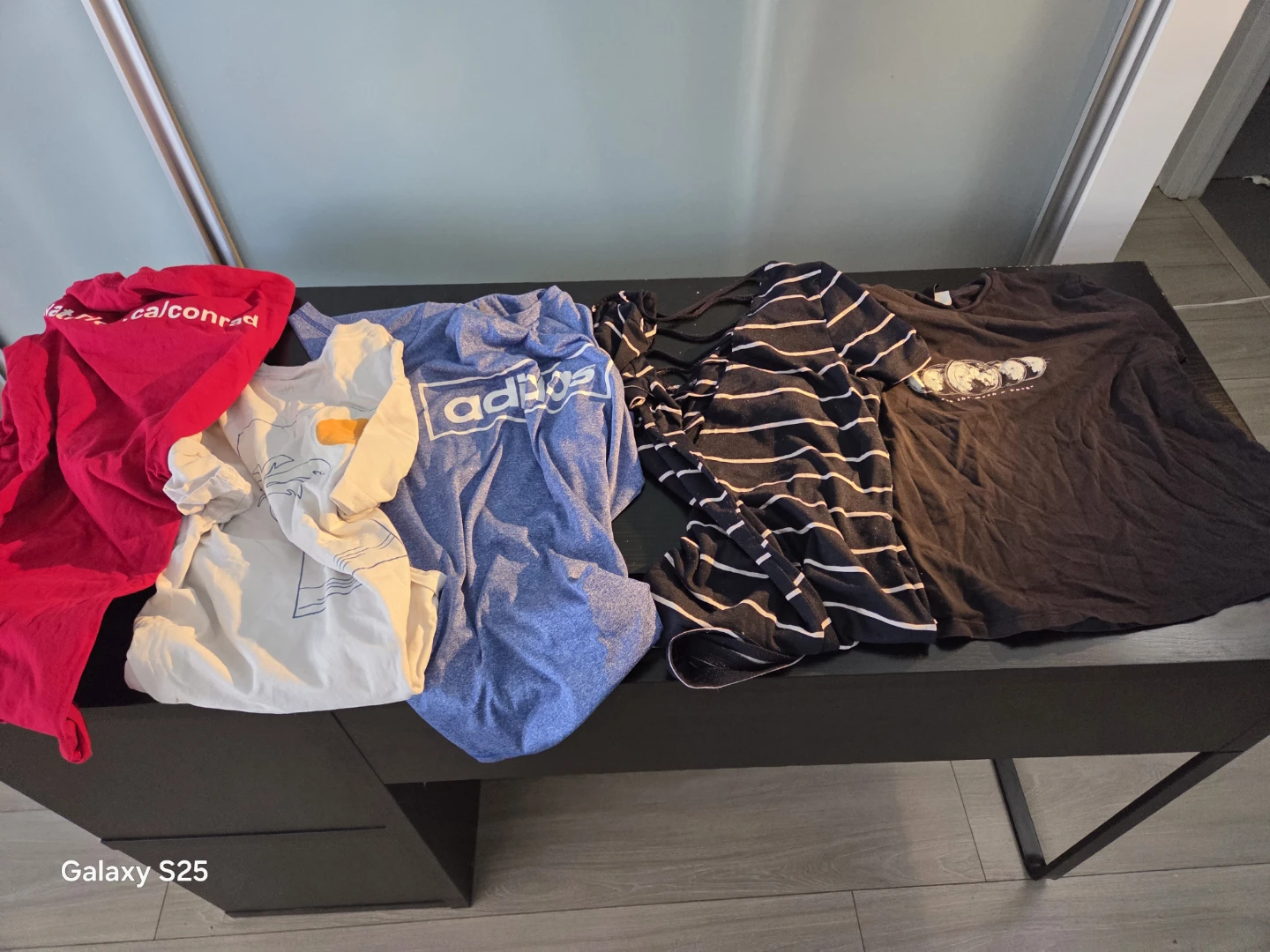 5 shirt working women