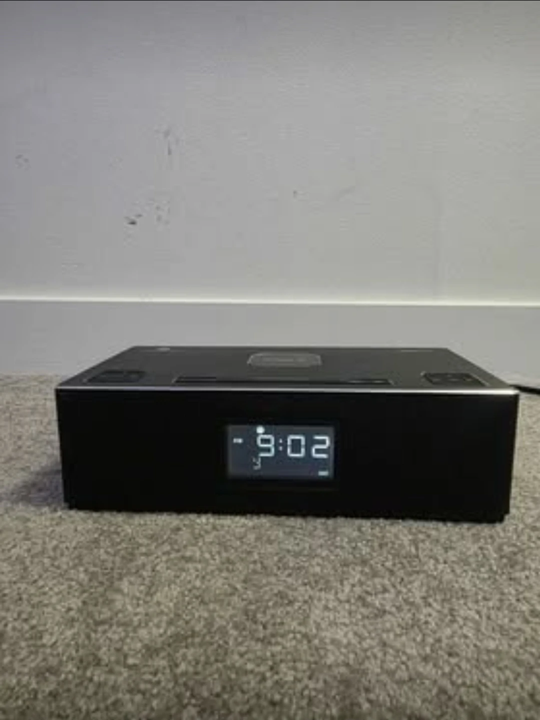 Headrush Wireless Charging Bluetooth Speaker Clock Radio