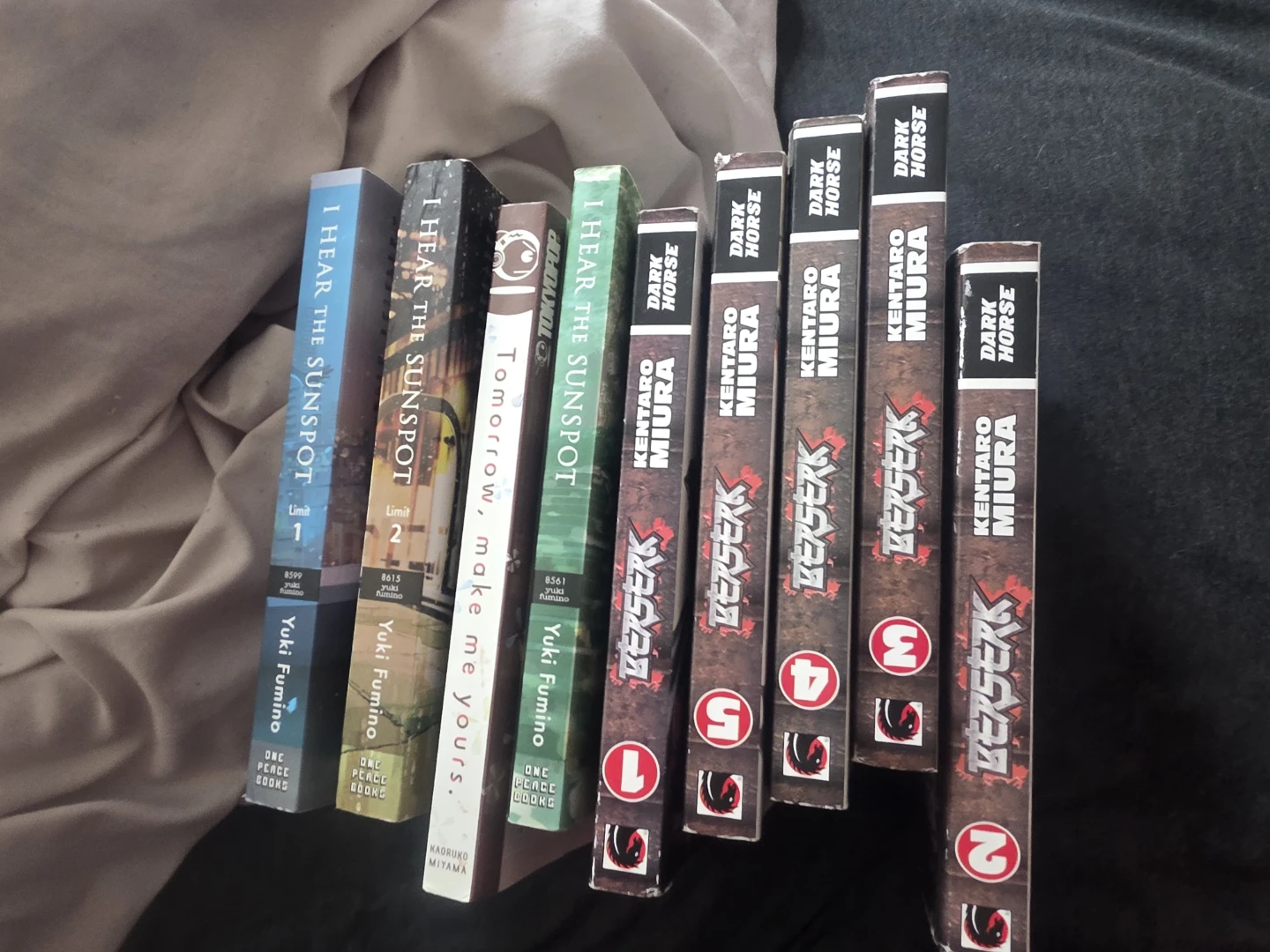 Berserk & I Hear the Sunspot Manga 9 mangas 10 dollars each