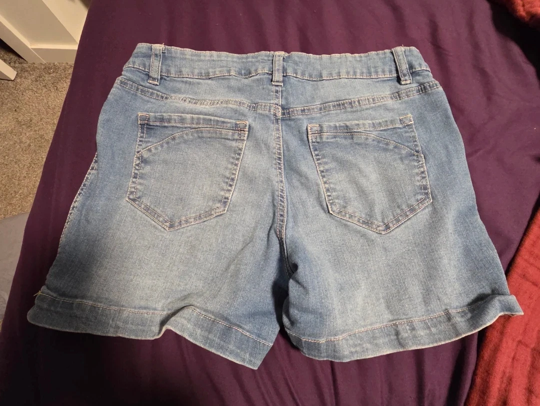 L.Jeans Denim Shorts Size 10 - photo 3