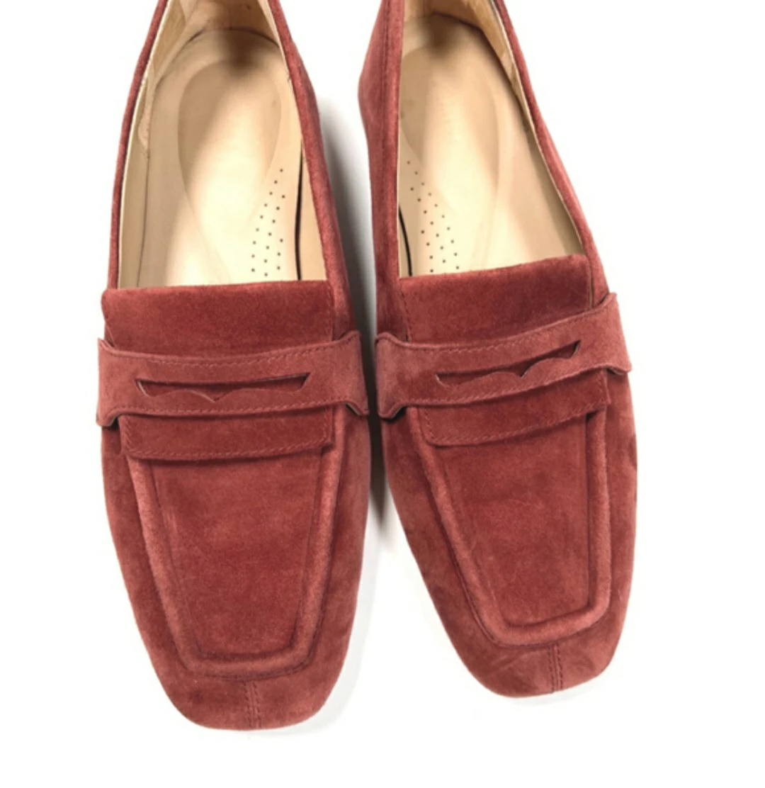 Brand new Clark's W Flat Shous Size US 8