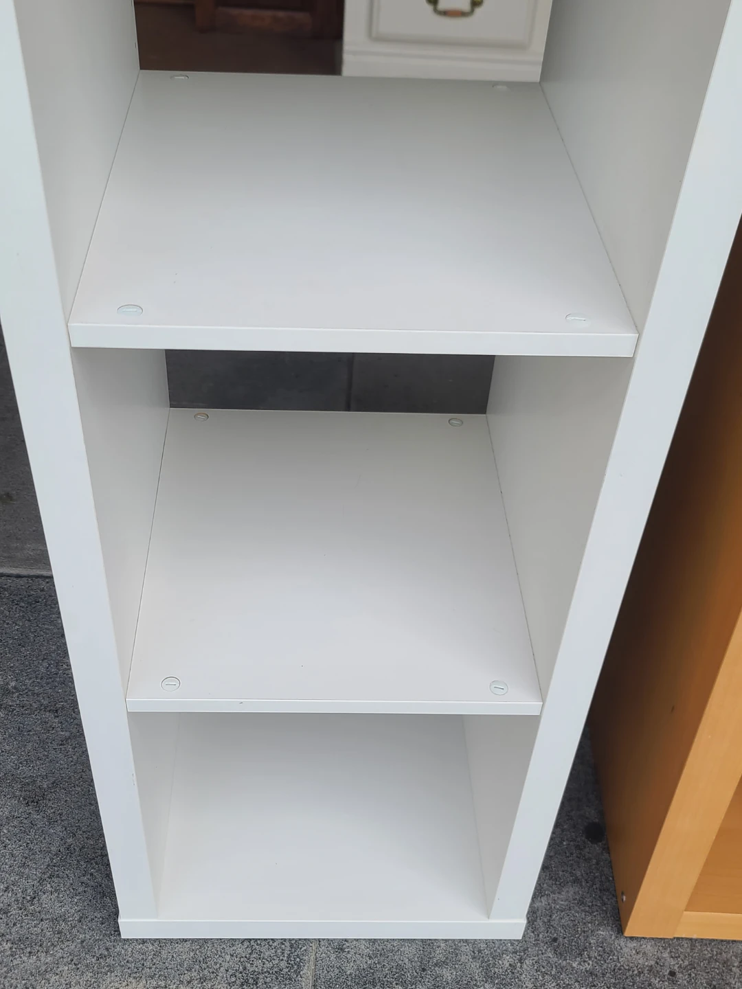 IKEA Maple Finish 6Ft & White Cubicle Display Shelf - photo 5