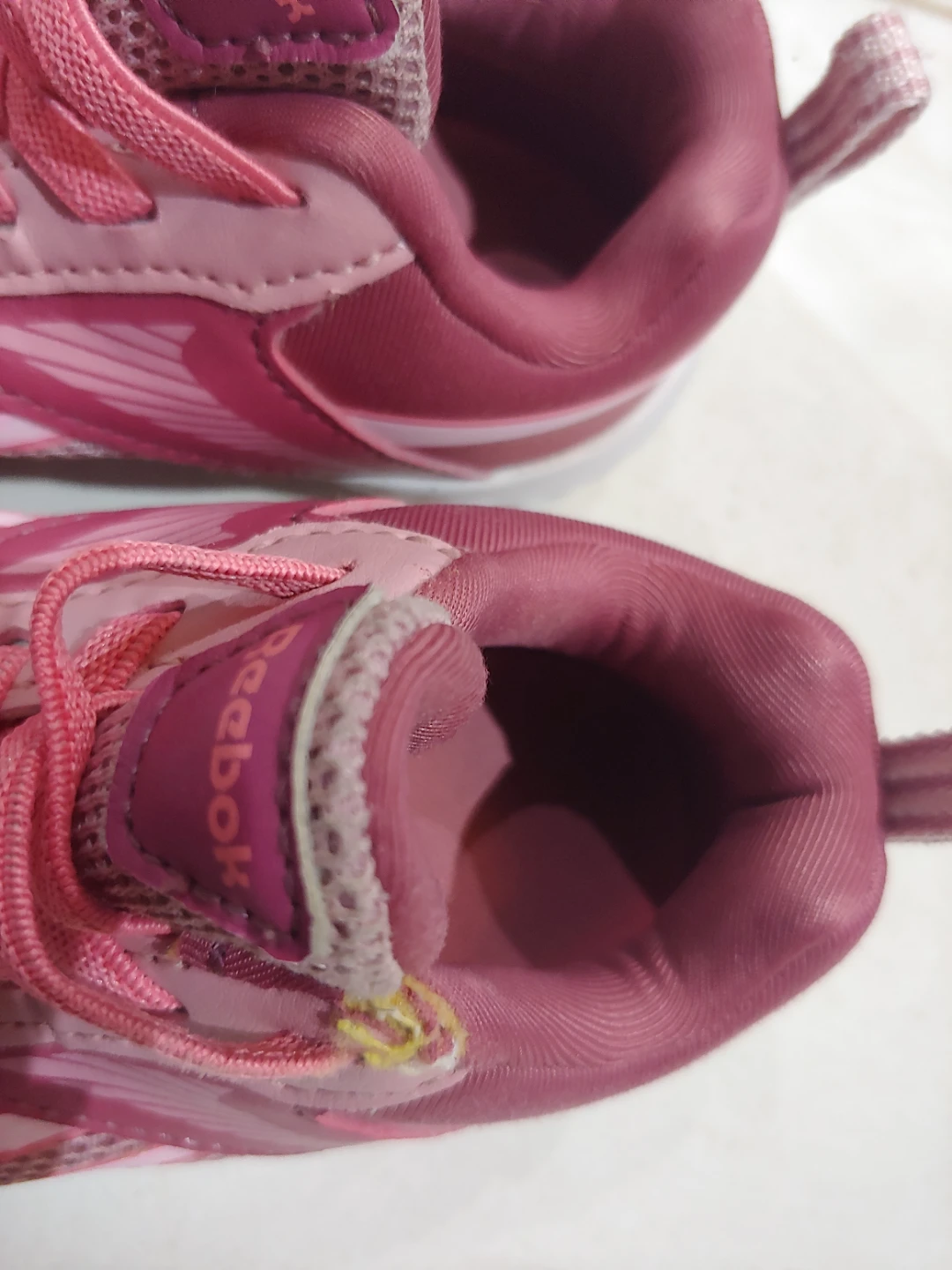 Reebok Pink Running Shoes- 7 toddler ⚽ - photo 2