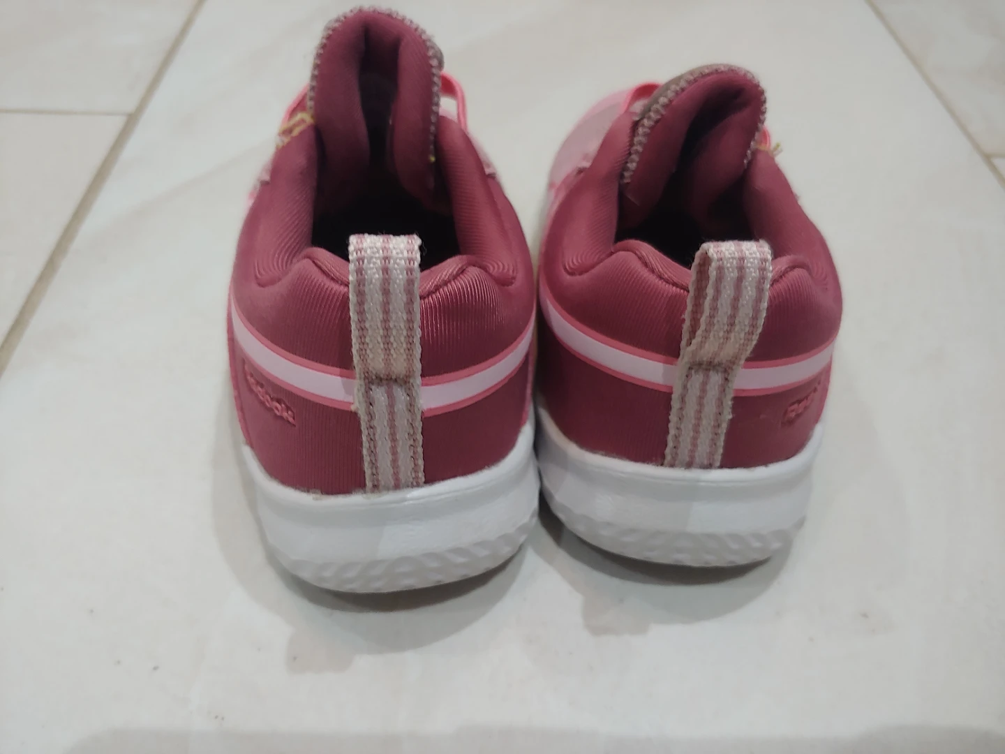 Reebok Pink Running Shoes- 7 toddler ⚽ - photo 4
