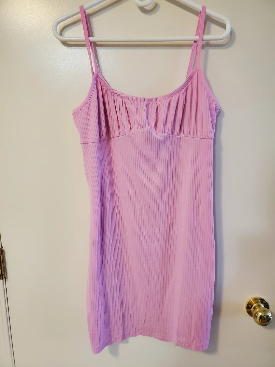 Pink Ribbed Spaghetti Strap Dress ⚽
