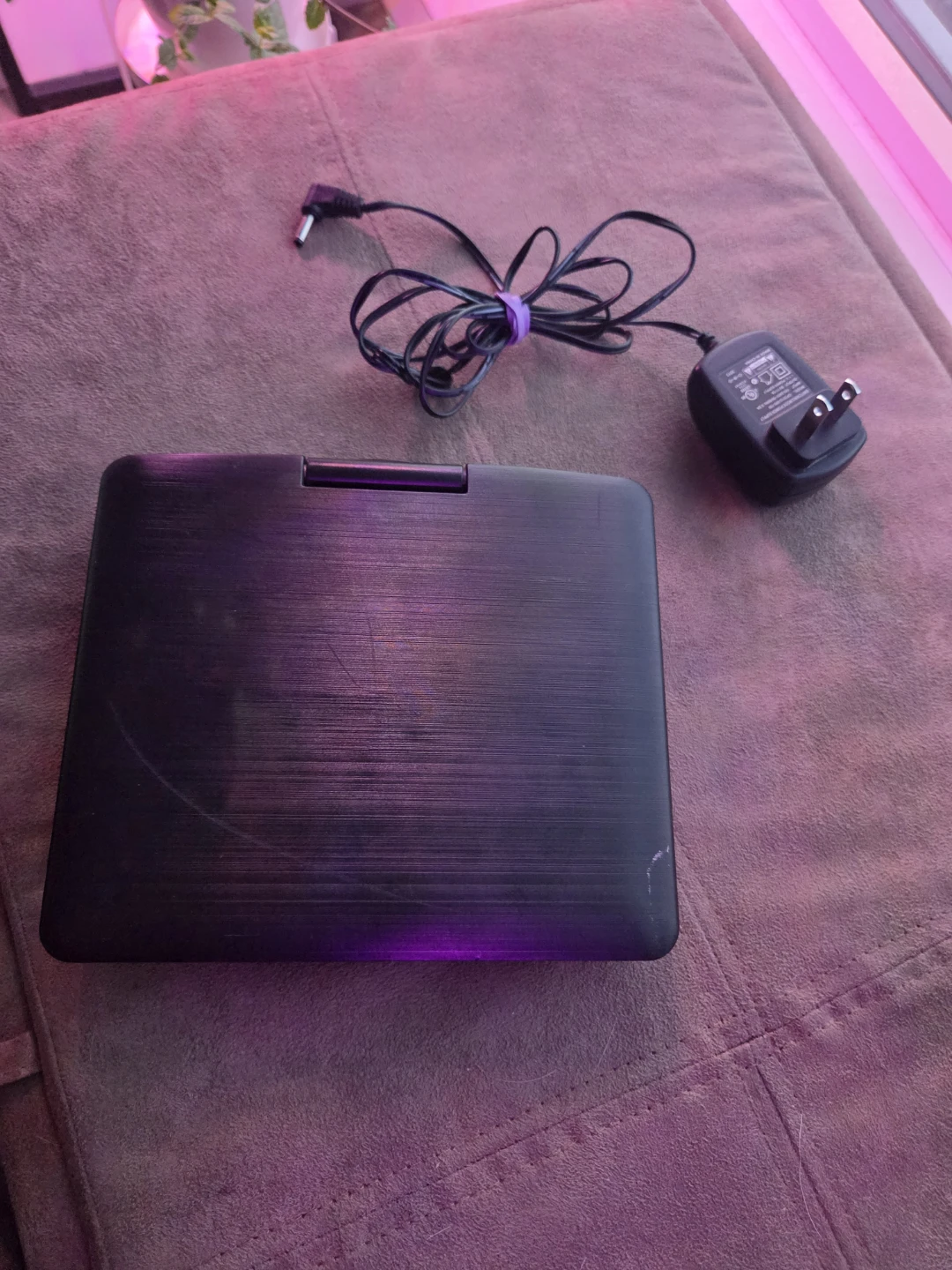 Sylvania Portable DVD Player with AC Adapter - photo 2