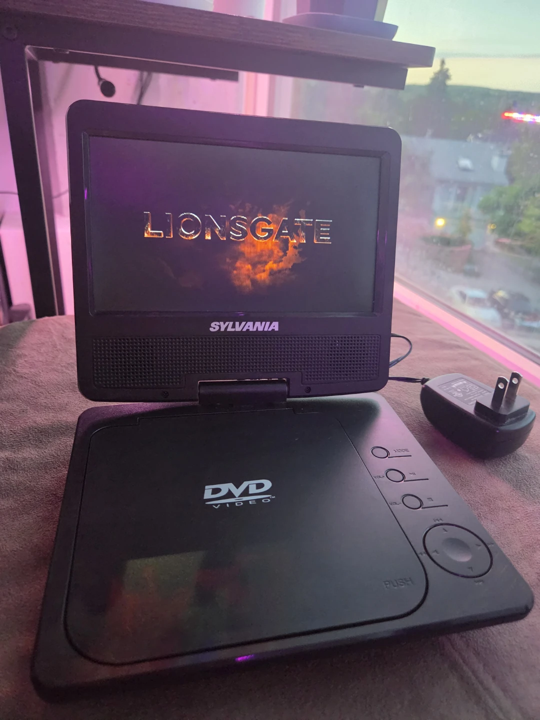 Sylvania Portable DVD Player with AC Adapter - photo 5