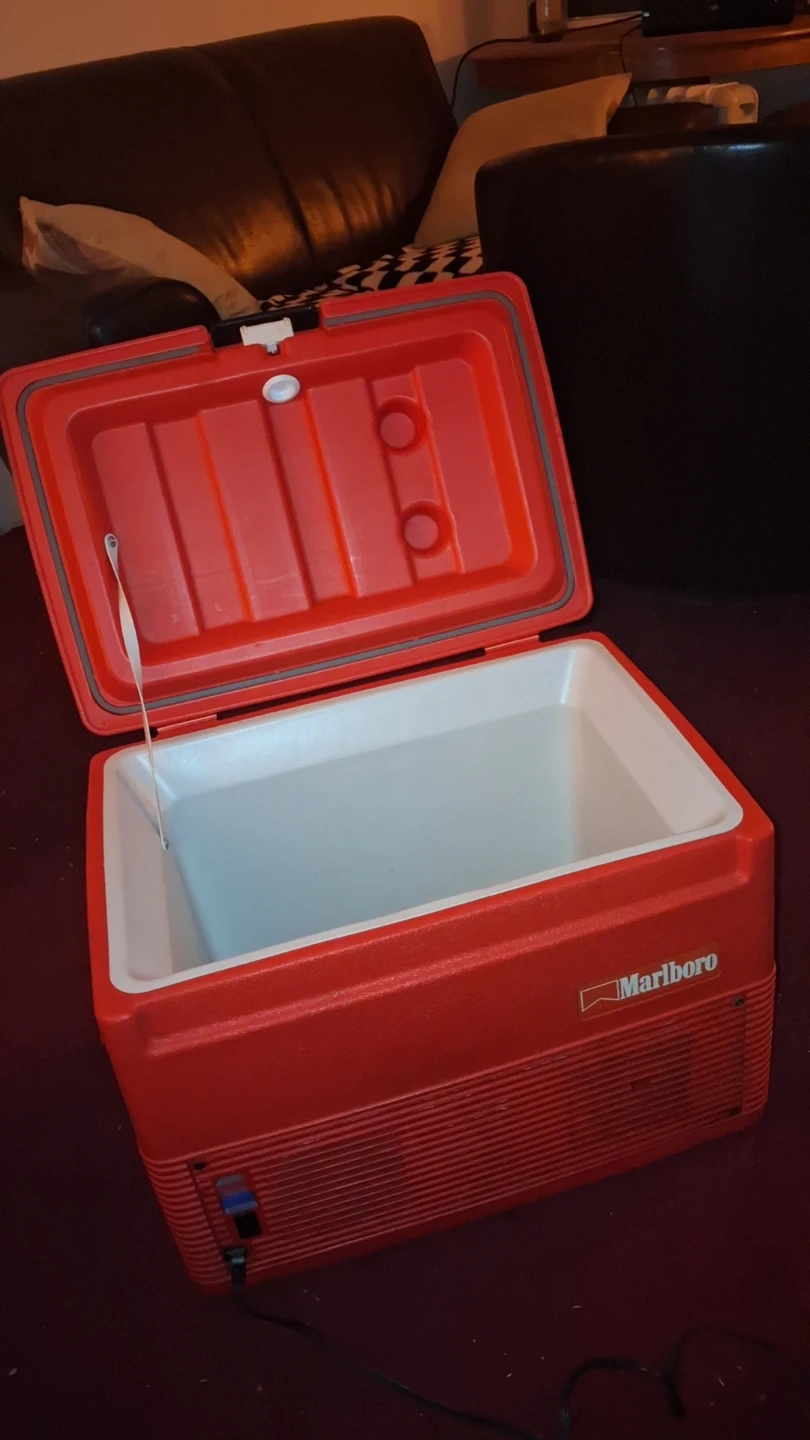 Marlboro/Coleman  cooler "95" - photo 2
