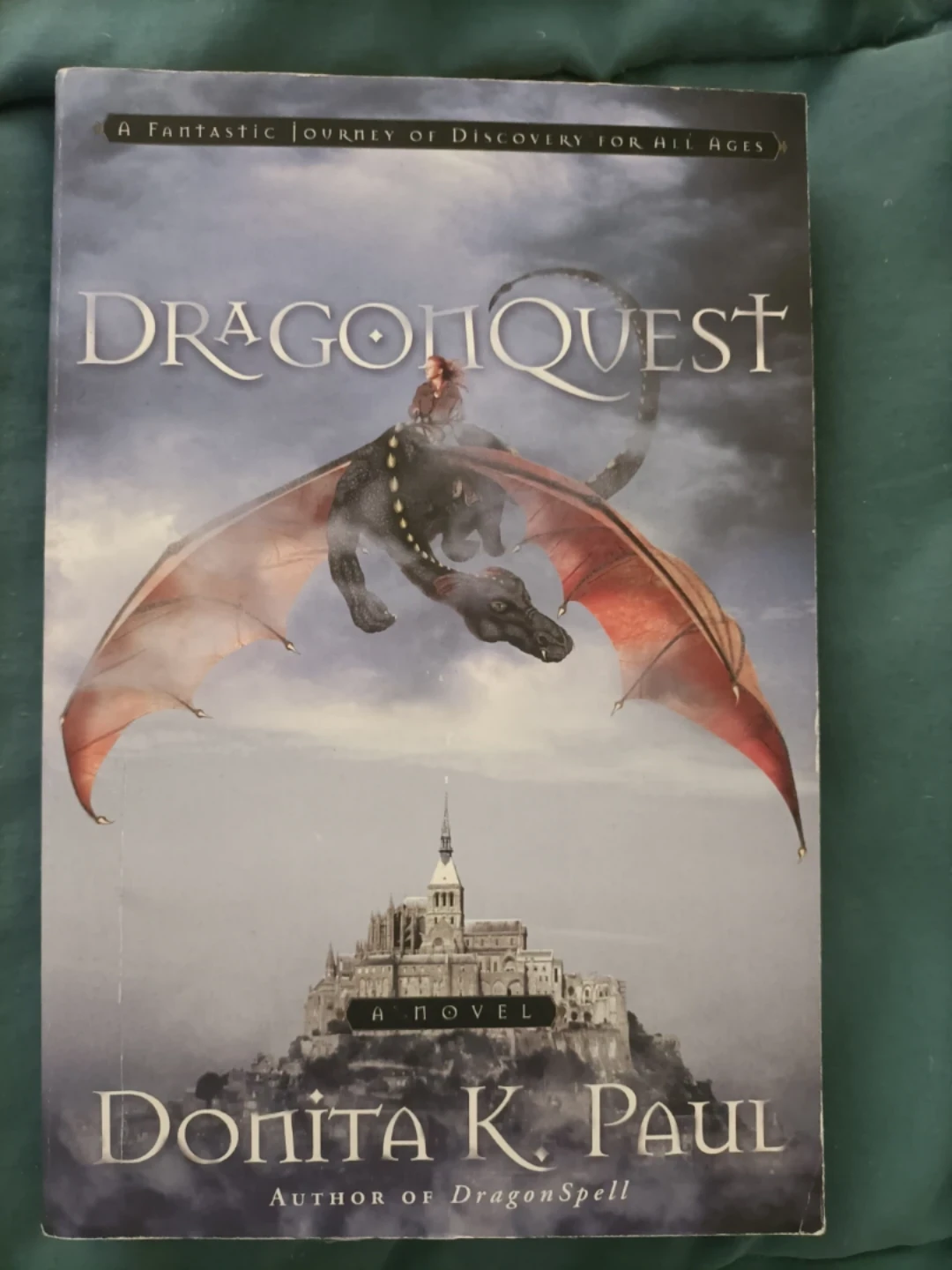 Dragon Quest by Donita K. Paul ⚽