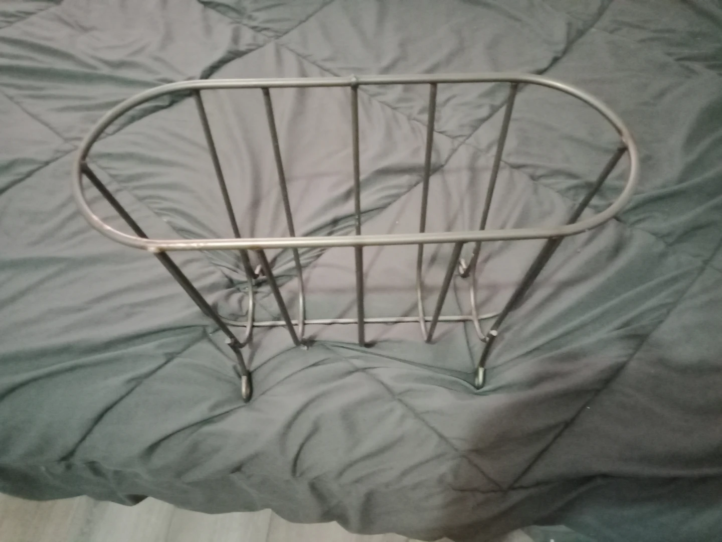Metal Wire Magazine Rack