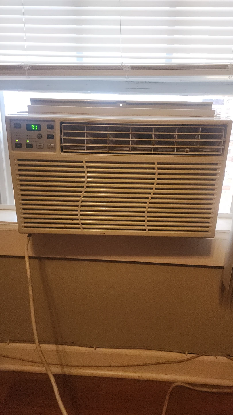 Window Air Conditioner 8000c - photo 2