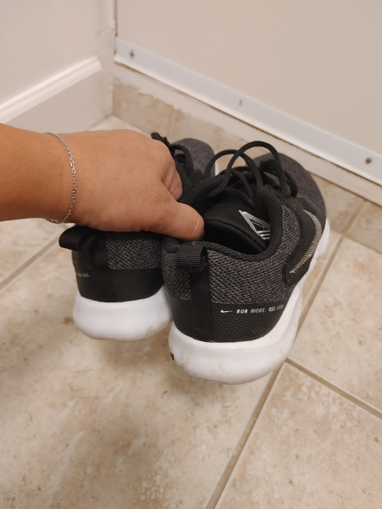 Women's Nike Flex Running Shoes size 8 - photo 3