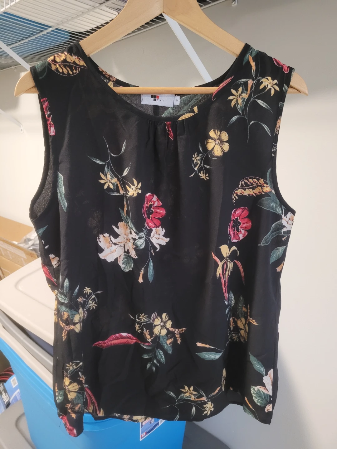 TEMT Floral Sleeveless Blouse - Size 14