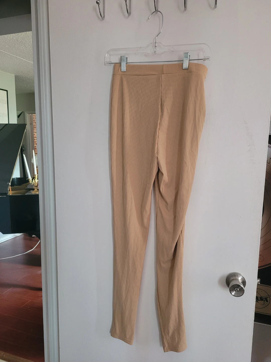 Beige ribbed leggings