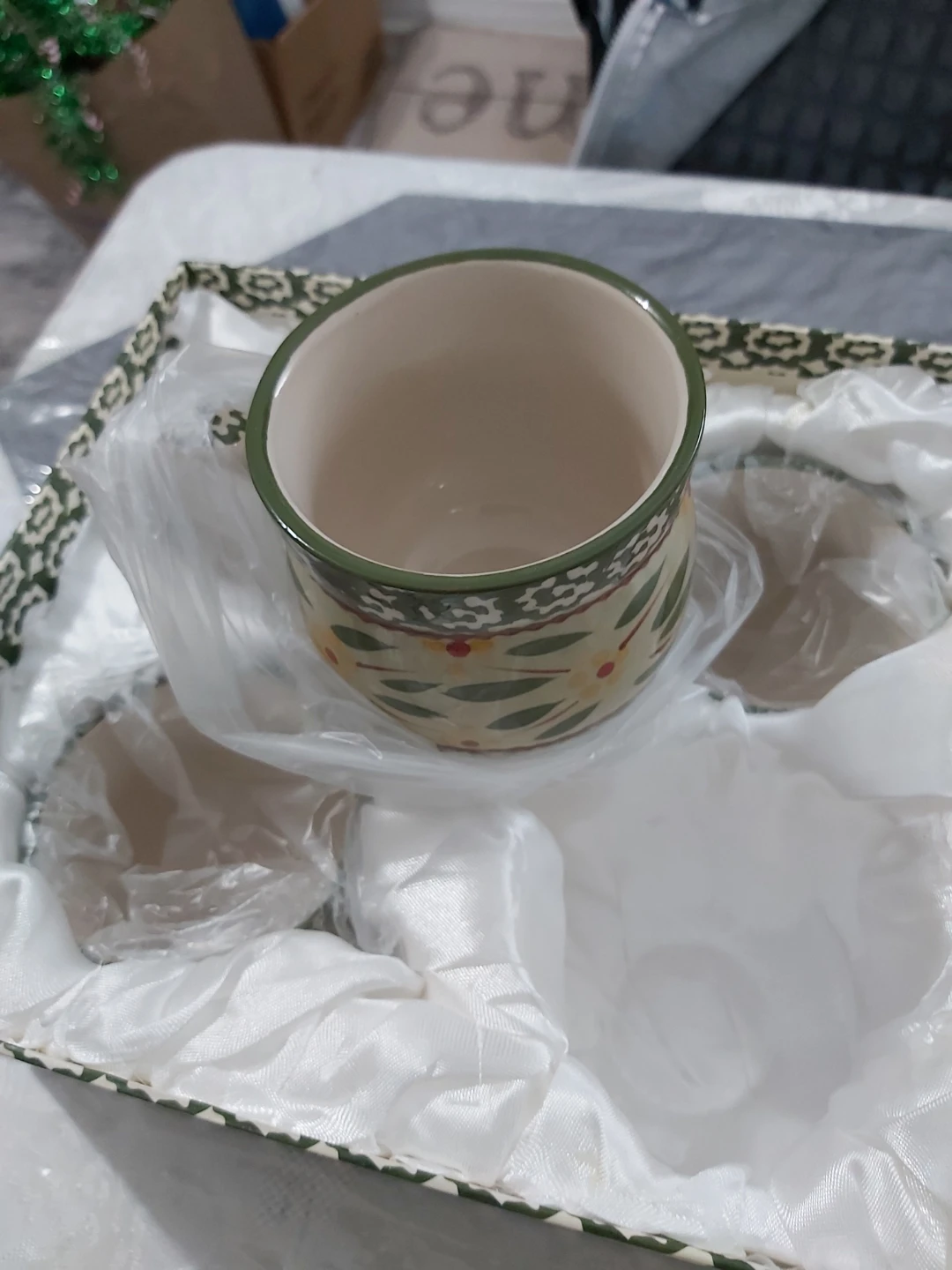 Set of 4 Decorative Cups in Gift Box - photo 3