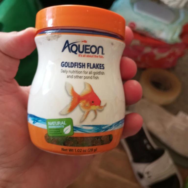 Aqueon Goldfish Flakes Fish Food