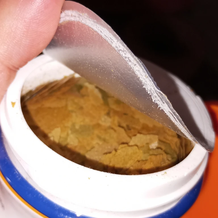 Aqueon Goldfish Flakes Fish Food - photo 5