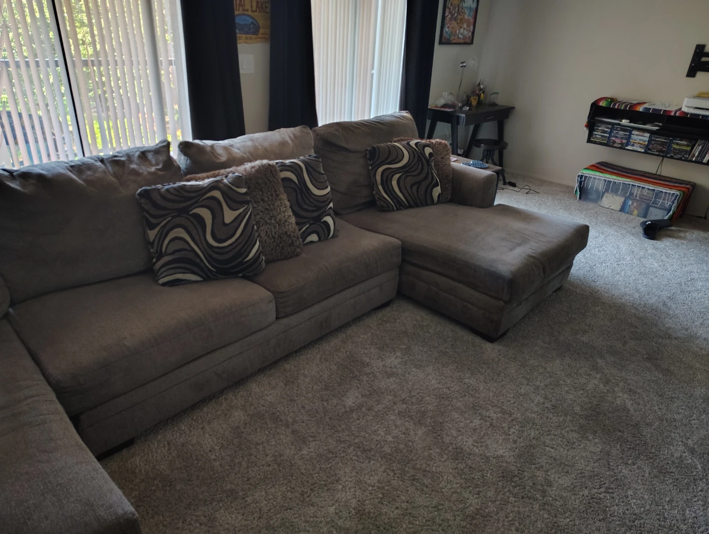 Sectional Sofa with Chaise - photo 2