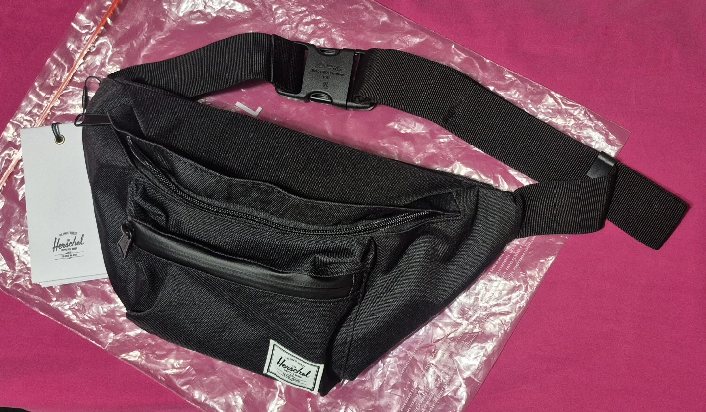Herschel Supply Co. Seventeen Hip Pack - Black - photo 2