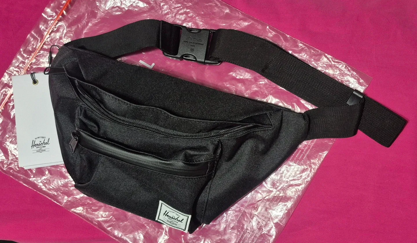 Herschel Supply Co. Seventeen Hip Pack - Black - photo 2