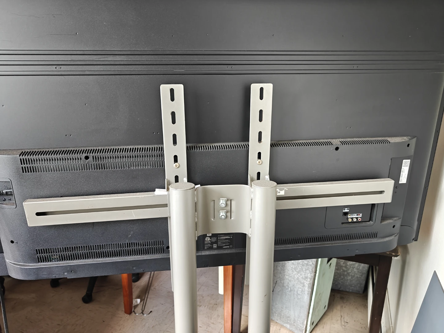 TCL 55" 4K Ultra HD Roku TV with stand - photo 2