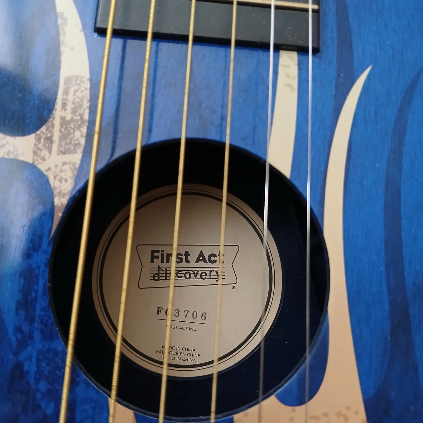 Childrens First Act Discovery Guitar with Case - photo 3