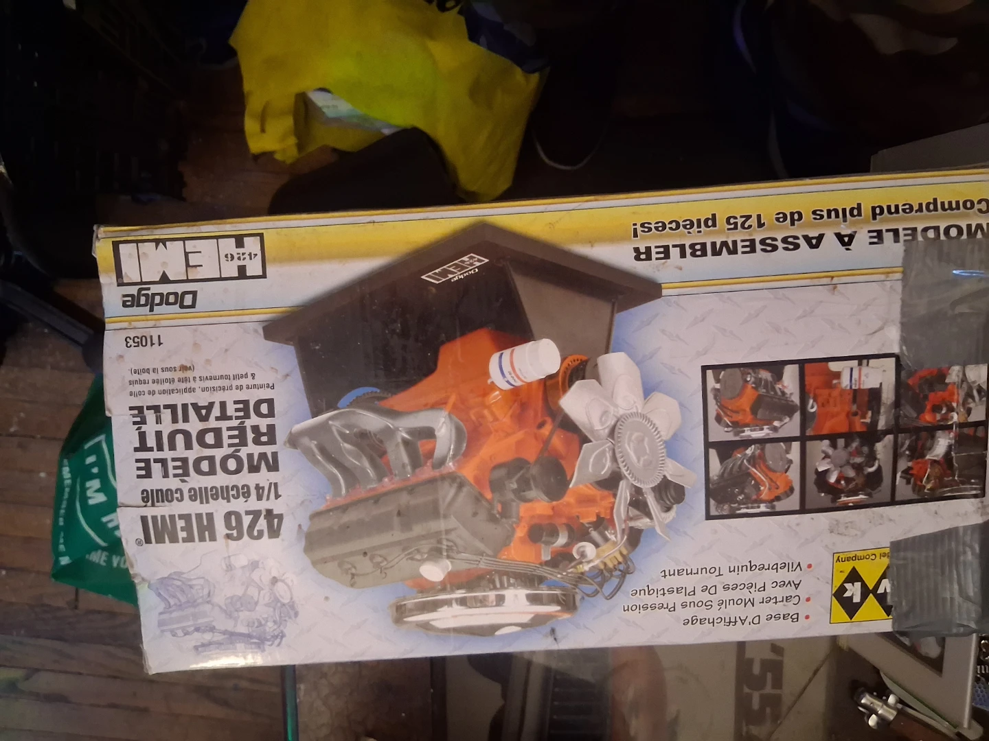 Dodge 426 HEMI 1/4 Scale Model Engine Kit