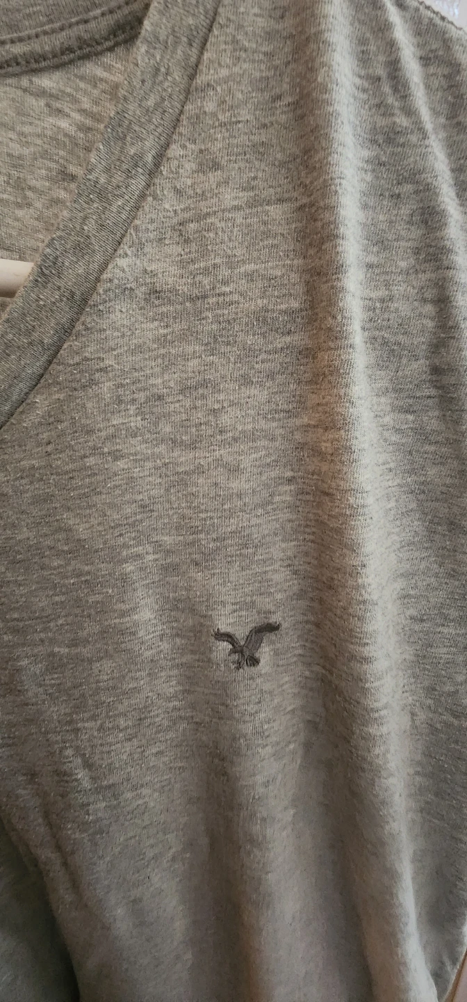 American Eagle Grey V-Neck T-Shirt - photo 2