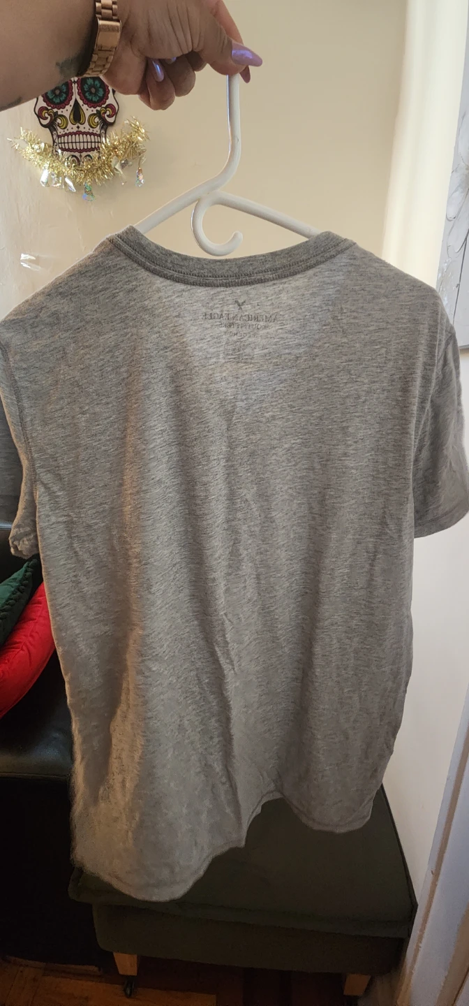 American Eagle Grey V-Neck T-Shirt - photo 4