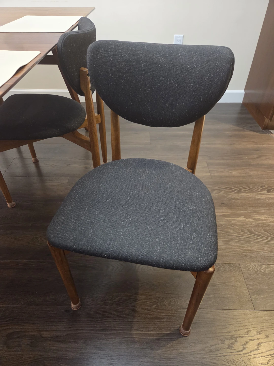 Wood Dining Table & Chairs Set - photo 3