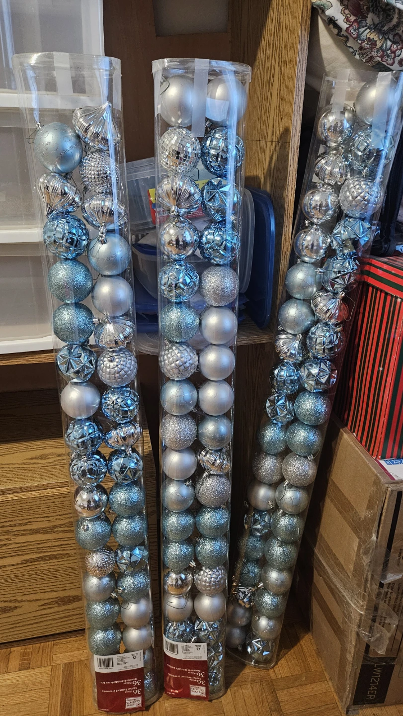 Home Accents Christmas Ornaments (total 104 Piece)