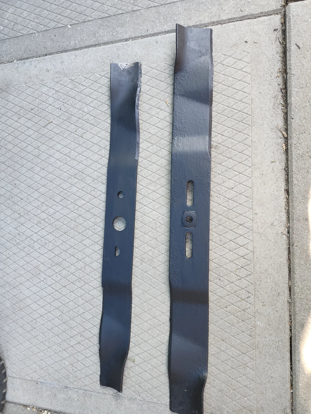 Lawnmower Blades (20 in and 22 in) - photo 3