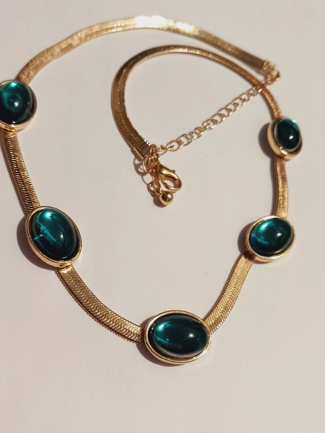 New !! Gold tone necklace with emerald green oval cabochons - photo 5