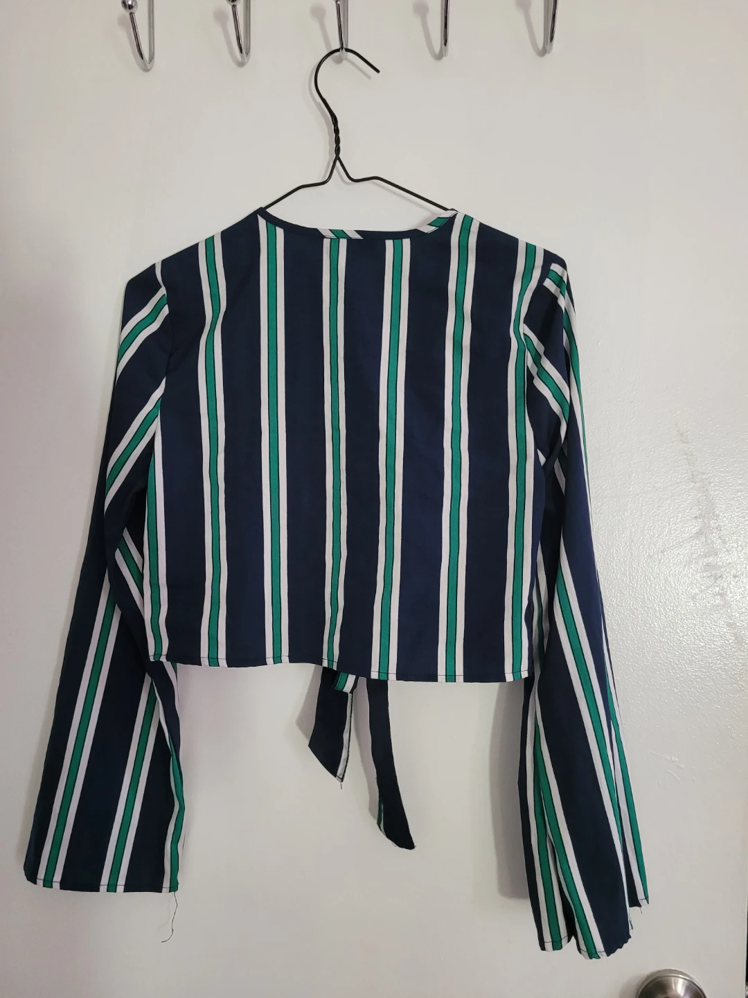GIGI LONDON Striped Tie-Front Cropped Top - Size M - photo 2