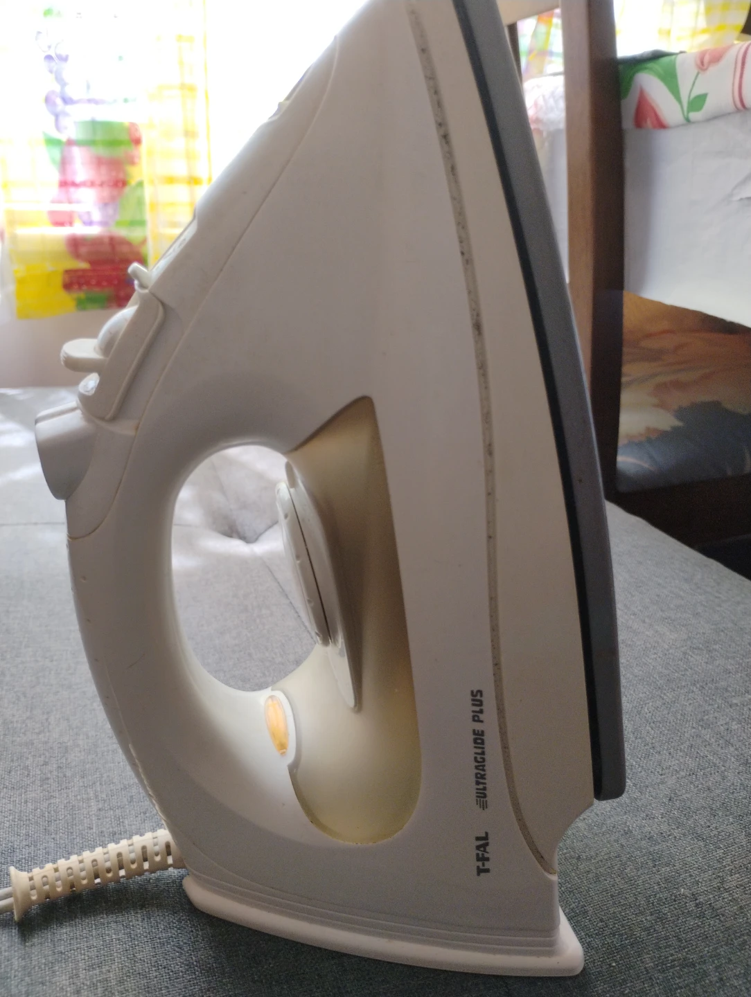T-fal Ultraglide Plus Iron with 9 ft cord - photo 2