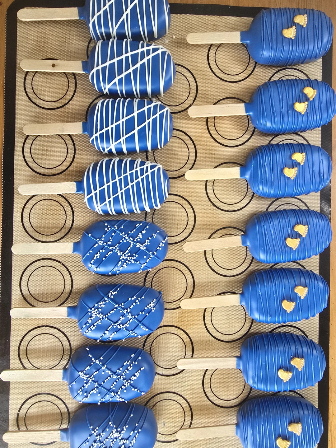 Blue & White Chocolate Dipped Pretzels & Cake Pops - photo 2
