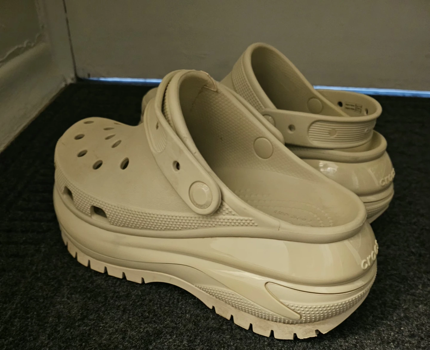 Crocs Platform Clogs - photo 3