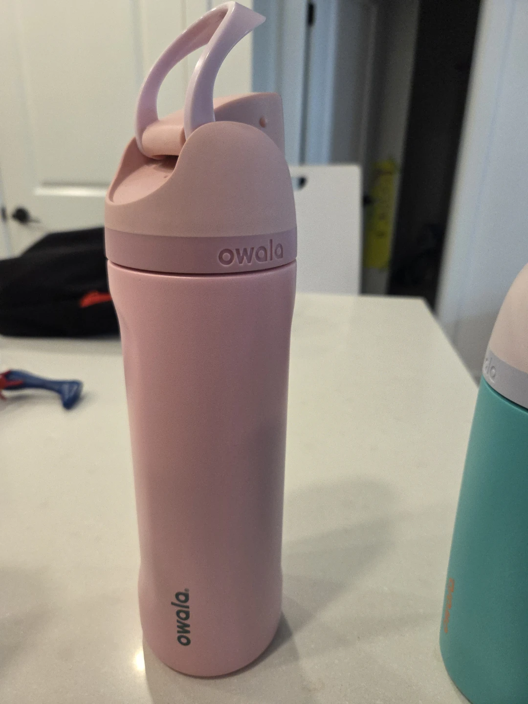 Owala Pink Tumbler Water Bottle 24 oz - photo 2