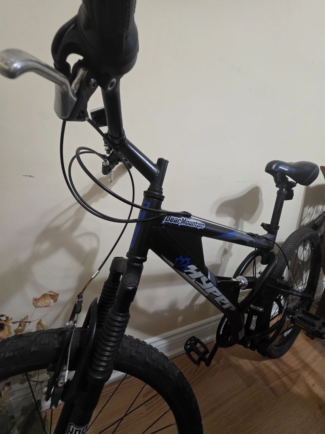 Hyper "Bear Mountain" Mountain Bike - photo 3