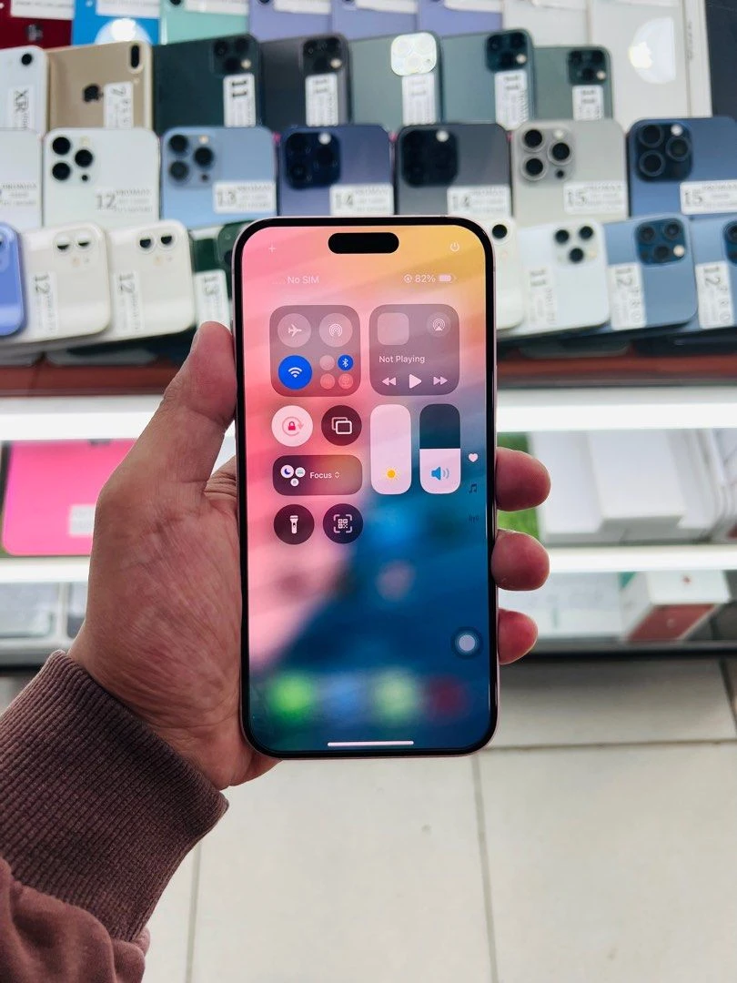 iPhone 15 Plus $580. No low balling - photo 2