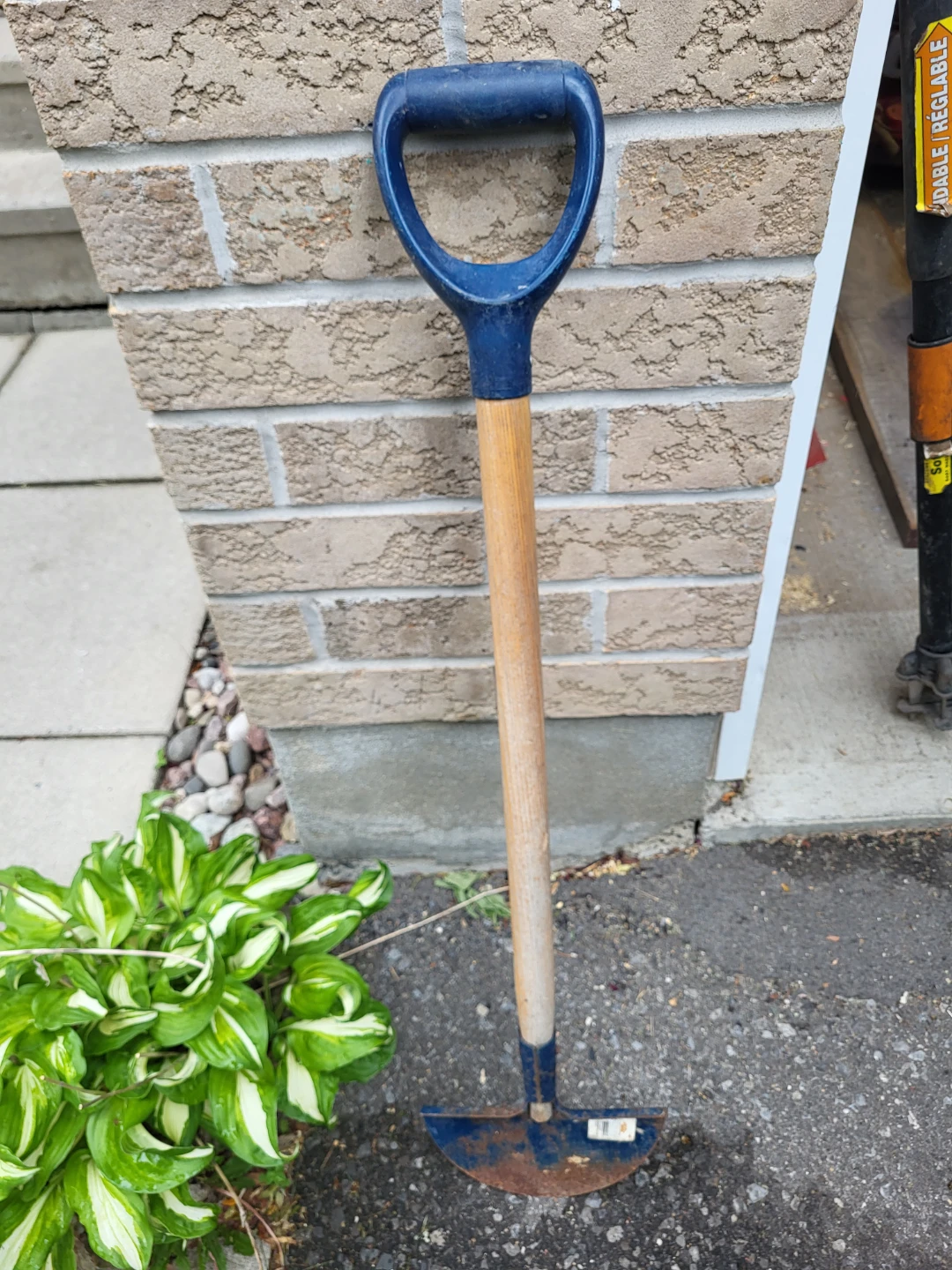 Lawn/ Garden Edger Tool with D-Handle - photo 2