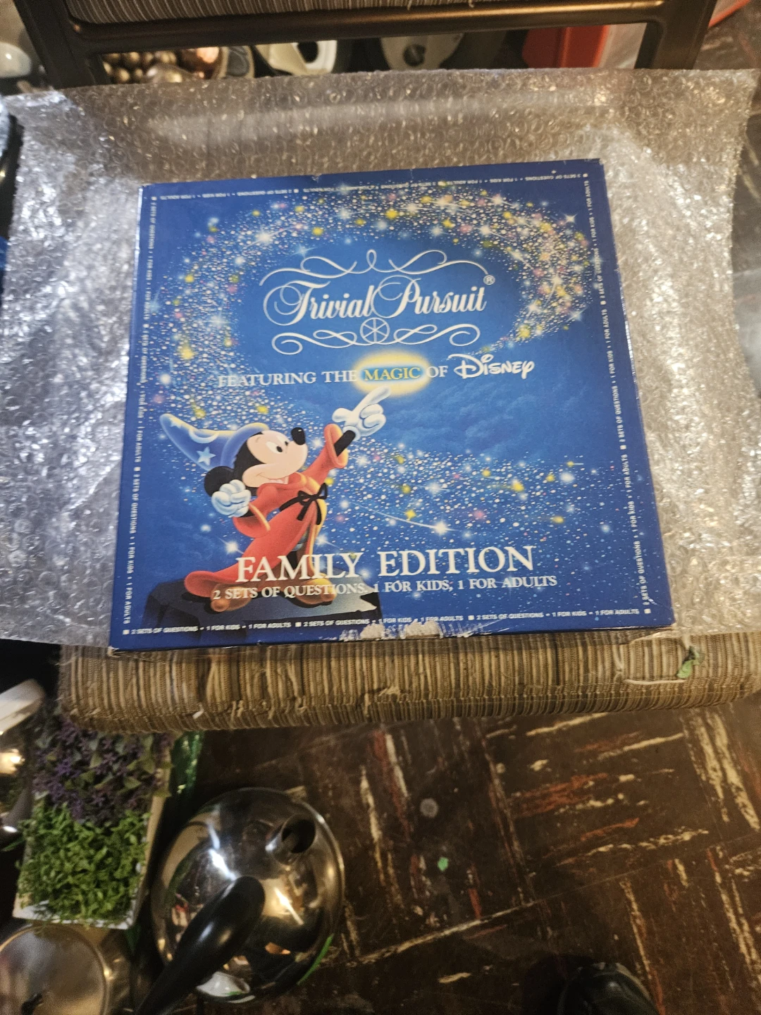 Trivial Pursuit Family Edition Featuring the Magic of Disney - photo 2