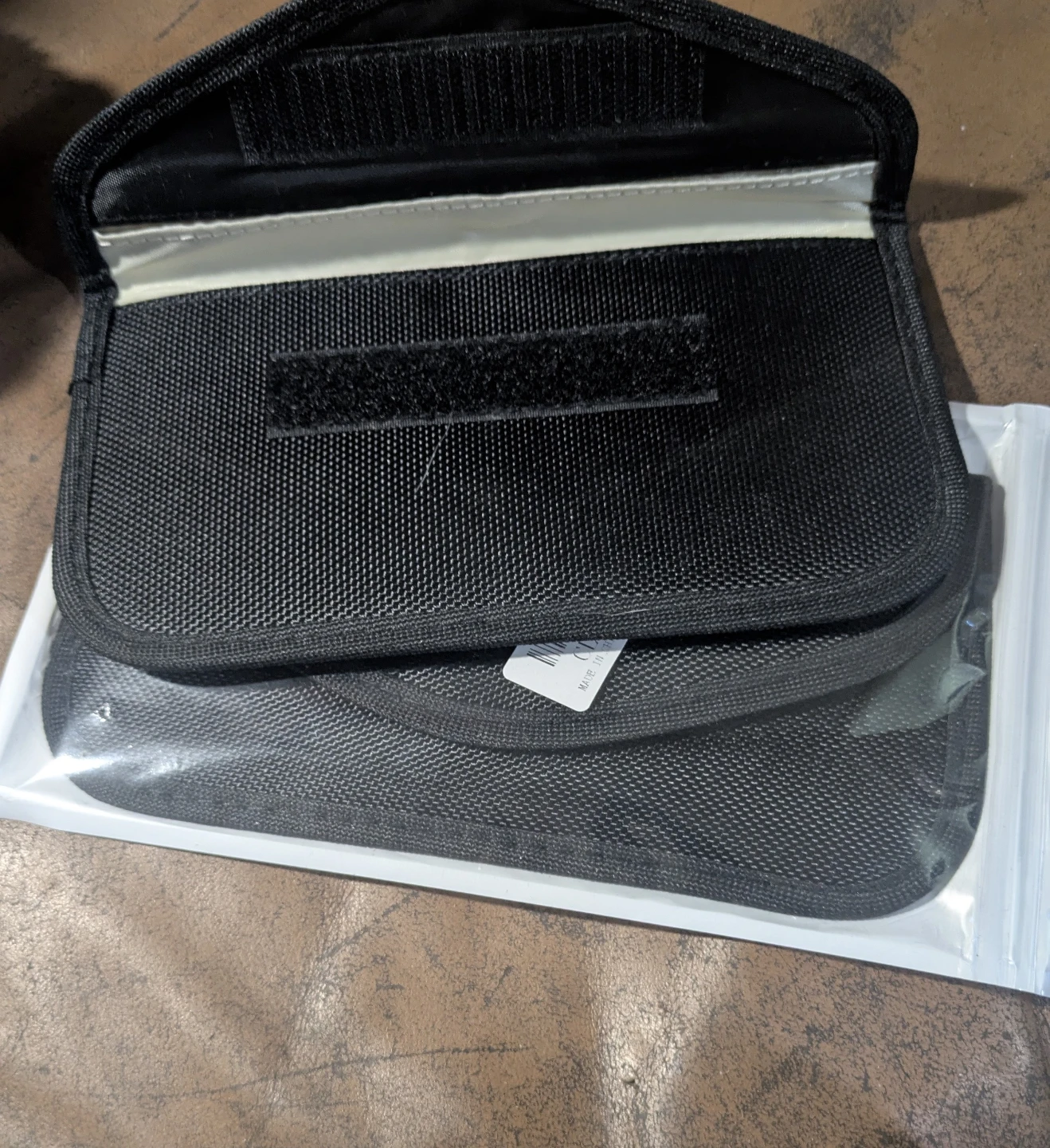 Faraday pouches for cellphone